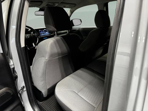 Used 2021 Toyota Tacoma SR5 image 10