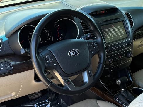 Used 2014 Kia Sorento EX w/ EX V6 Touring Package AWD/4WD image 13