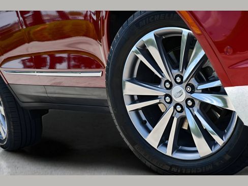 Used 2023 Cadillac XT5 Premium Luxury w/ Technology Package AWD/4WD image 11