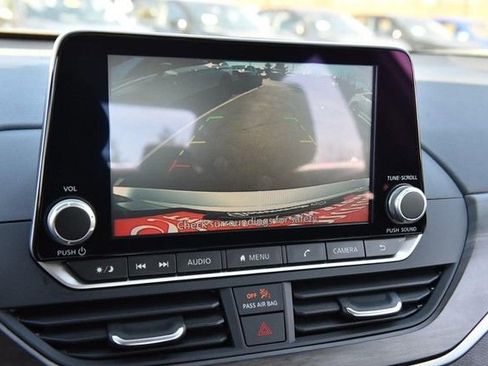 Certified 2025 Nissan Altima 2.5 SV image 13