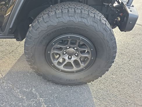 Used 2023 Jeep Wrangler Unlimited Rubicon 392 image 17