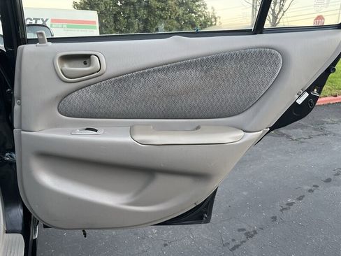 Used 2001 Toyota Corolla LE image 34