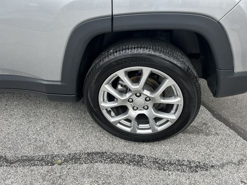 Certified 2023 Jeep Compass Latitude AWD/4WD image 8