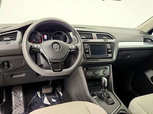 Used 2018 Volkswagen Tiguan S FWD image 12
