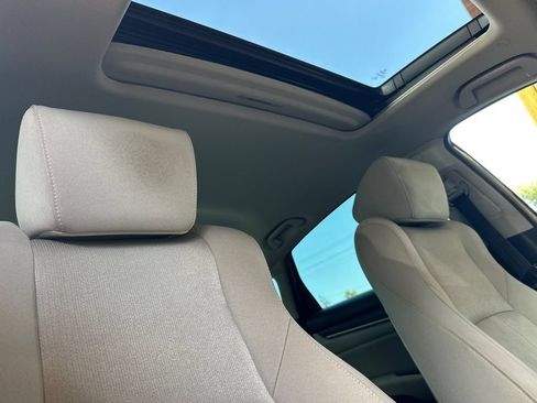 Used 2018 Honda Accord EX image 16