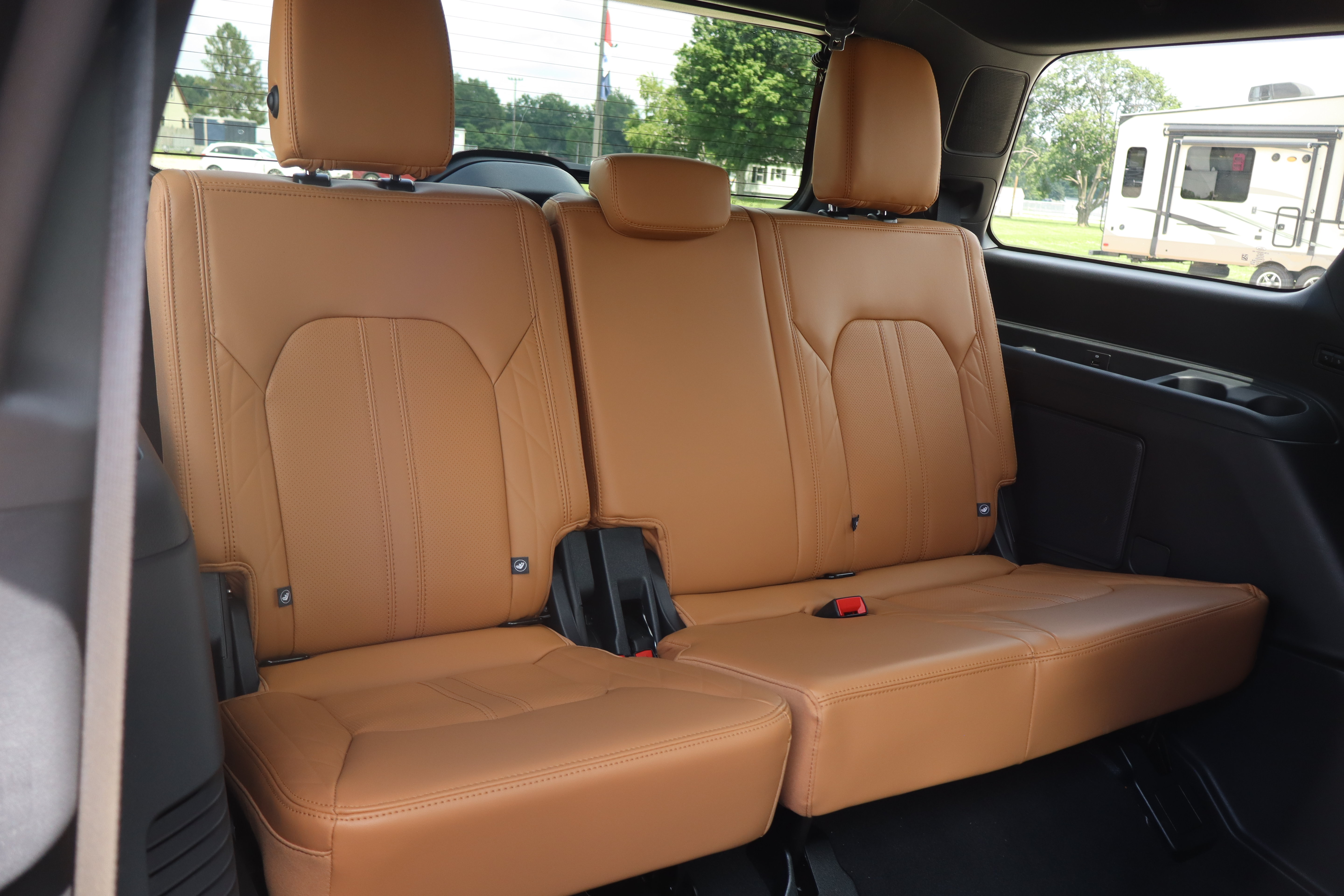 Used 2024 Ford Expedition Platinum AWD/4WD image 13