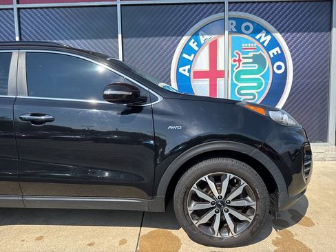 Used 2019 Kia Sportage EX w/ EX Premium Package image 4