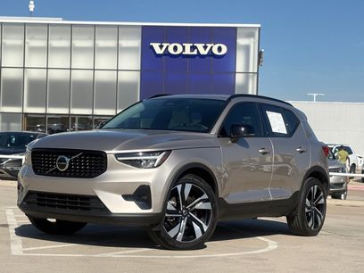 Certified 2023 Volvo XC40 B5 Plus w/ Protection Package Premier