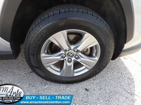 Used 2022 Toyota RAV4 LE image 22