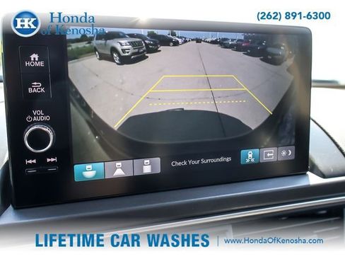 Certified 2025 Honda Pilot Touring image 19