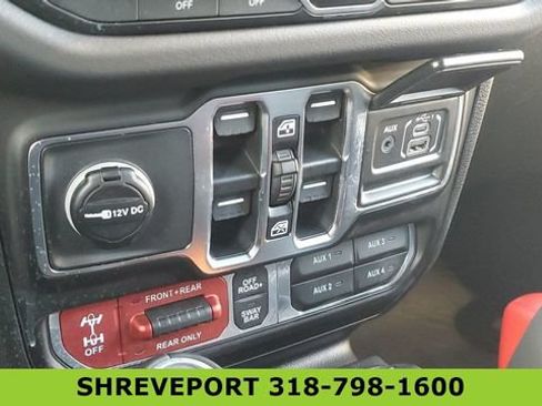 Used 2026 Jeep Wrangler Unlimited Rubicon AWD/4WD image 31