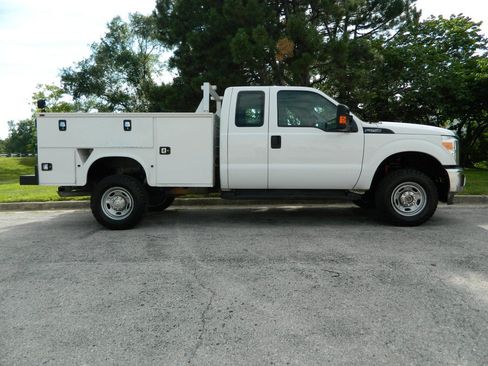 Used 2014 Ford F250 XL w/ Power Equipment Group AWD/4WD image 5