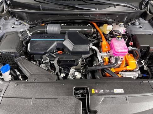 Certified 2025 Hyundai Tucson SEL AWD/4WD image 10