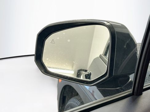 Used 2025 Hyundai Santa Fe SEL AWD/4WD image 16