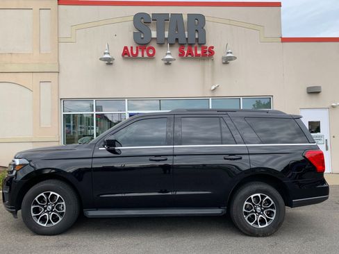 Used 2022 Ford Expedition XLT AWD/4WD image 4