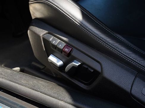 Used 2019 BMW M4 CS w/ Executive Package image 7