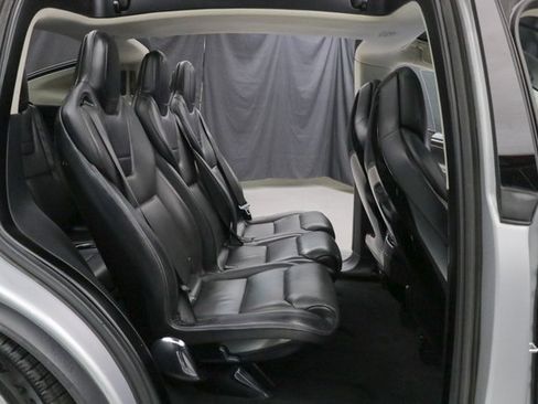 Used 2016 Tesla Model X 90D image 21