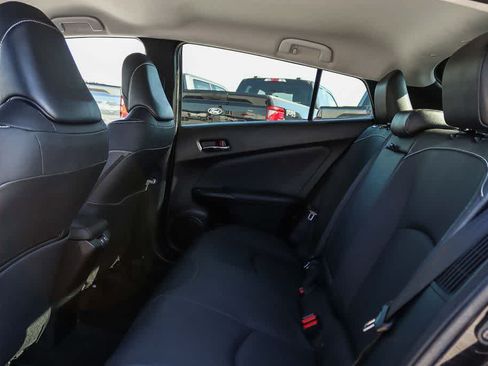 Used 2022 Toyota Prius Prime XLE FWD image 17