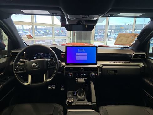 Used 2025 Toyota Tacoma TRD Sport image 15