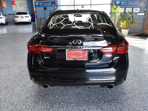 Used 2018 INFINITI Q50 Luxe w/ Essential Package (3.0T Luxe) AWD/4WD image 4
