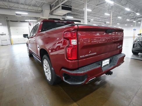 Used 2019 Chevrolet Silverado 1500 High Country w/ Technology Package AWD/4WD image 33