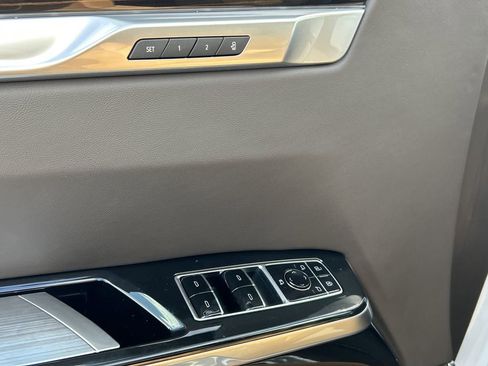 New 2026 Cadillac Escalade Luxury image 18