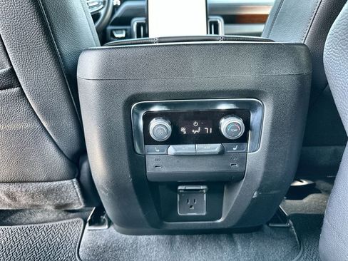 Used 2025 GMC Yukon Denali image 21