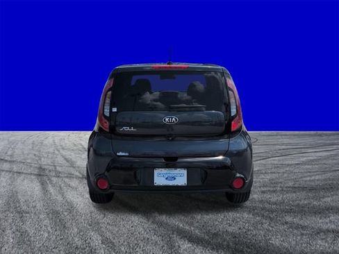 Used 2016 Kia Soul + FWD image 5