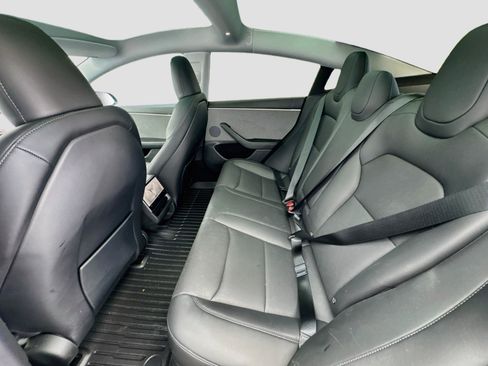 Used 2025 Tesla Model 3 Long Range RWD image 16