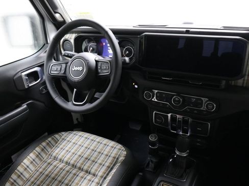 New 2026 Jeep Gladiator Sport AWD/4WD image 16
