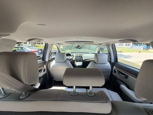 Used 2021 Honda CR-V Touring image 11