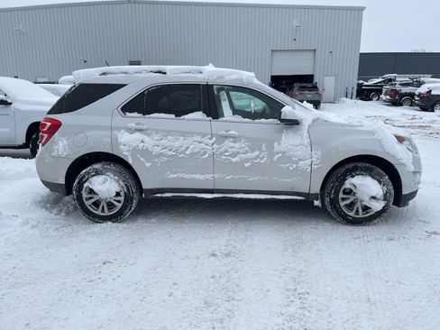 Used 2017 Chevrolet Equinox LT w/ Convenience Package image 3
