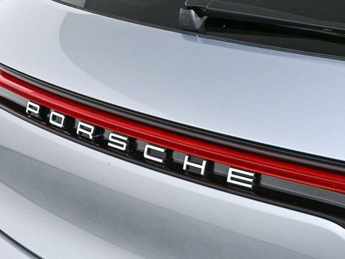 Certified 2026 Porsche Macan AWD/4WD image 35