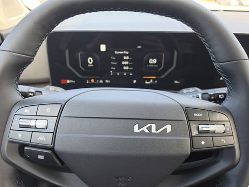 New 2026 Kia Sportage SX FWD image 13