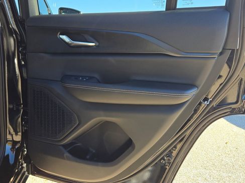 New 2025 Jeep Grand Cherokee Laredo X w/ Luxury Tech Group I image 13