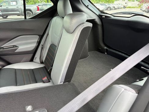 Used 2024 Nissan Kicks SR w/ SR Premium Package FWD image 9