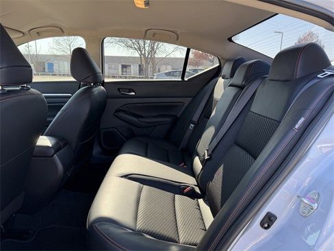 Used 2024 Nissan Altima 2.5 SR image 26