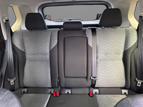 Used 2023 Nissan Rogue SV image 18