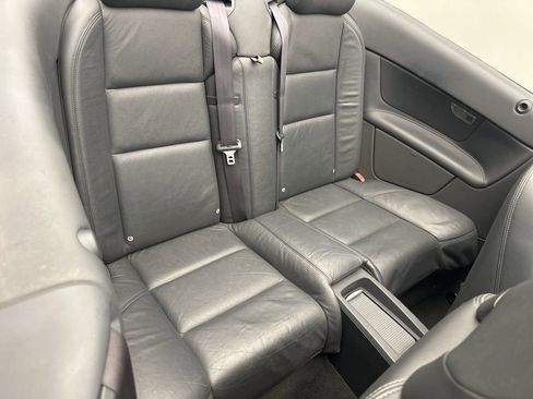 Used 2010 Volvo C70 T5 image 12