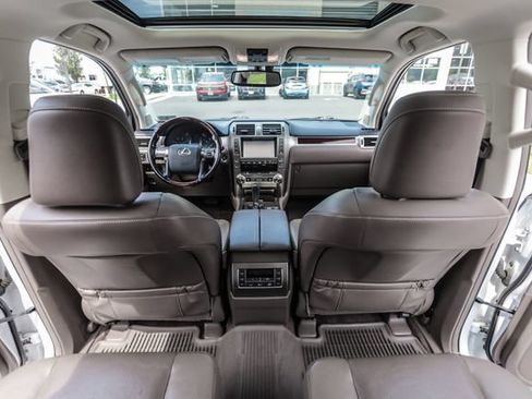 Used 2018 Lexus GX 460 Premium AWD/4WD image 33