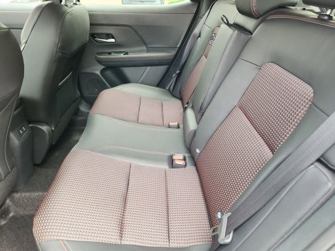 New 2025 Nissan Kicks SR image 12