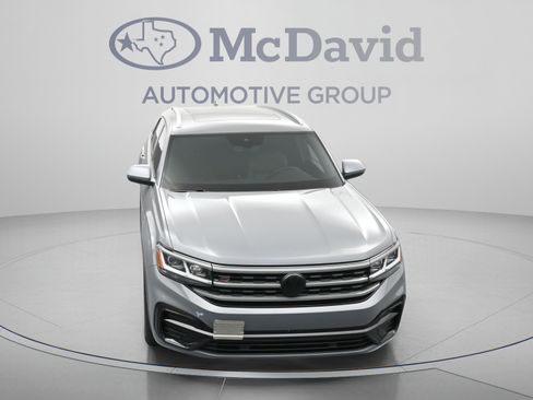 Used 2020 Volkswagen Atlas Cross Sport SEL R-Line FWD image 34