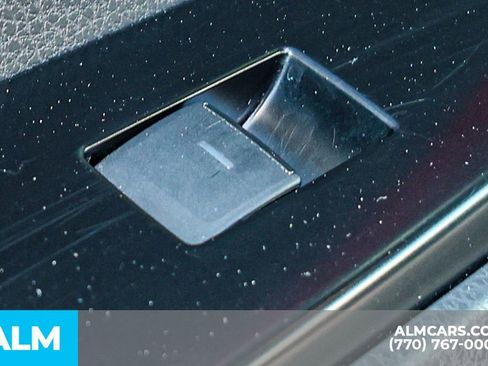 Used 2025 Toyota Camry SE image 53