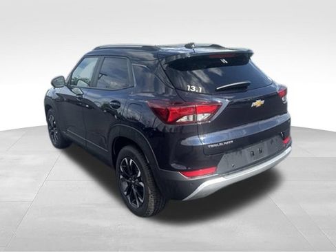 Certified 2021 Chevrolet TrailBlazer LT w/ Convenience Package FWD image 2