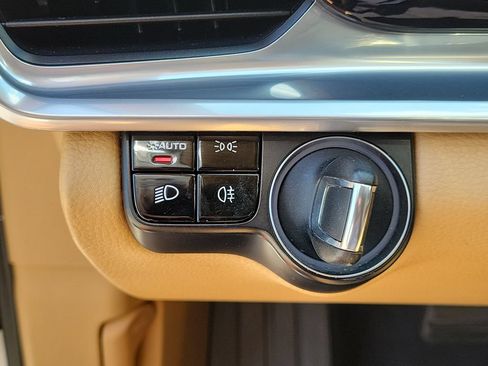 Certified 2019 Porsche Panamera RWD image 39