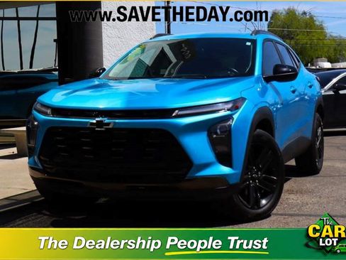 Used 2025 Chevrolet Trax ACTIV w/ Driver Confidence Package FWD image 1