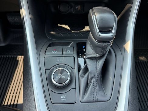 Used 2024 Toyota RAV4 SE w/ Convenience Package AWD/4WD image 14