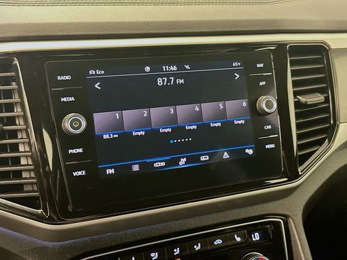 Used 2022 Volkswagen Atlas Cross Sport SEL R-Line w/ Cross Sport MDO Package AWD/4WD image 21