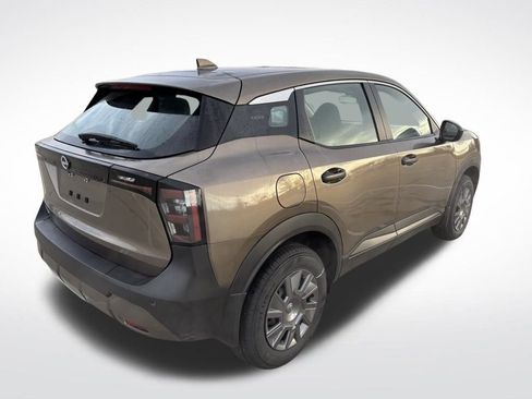 Used 2025 Nissan Kicks S image 7