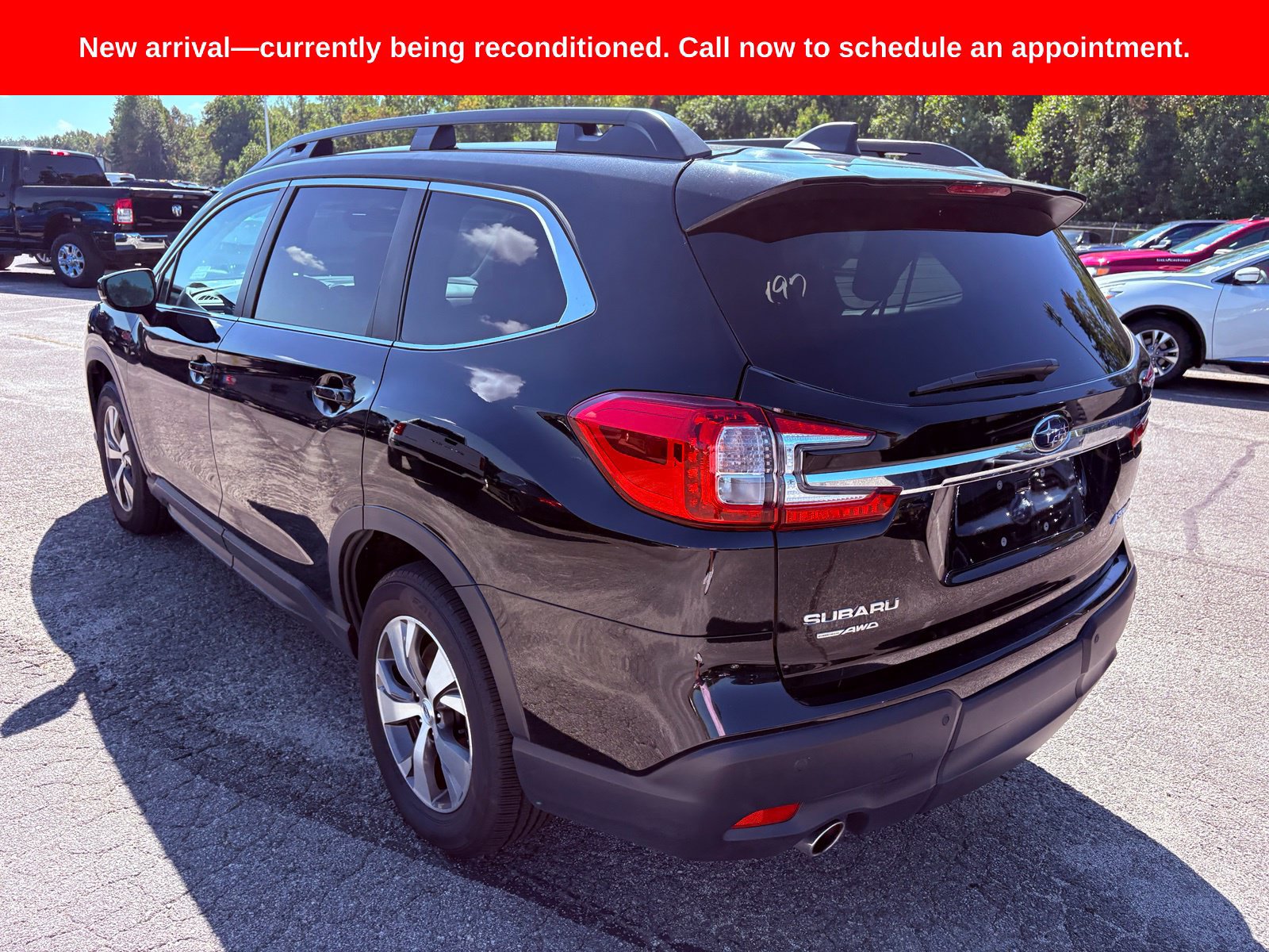 Used 2025 Subaru Ascent Premium AWD/4WD image 9